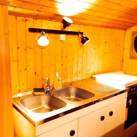 Chalet Chemin De La Pierre A Ruskin Chalet