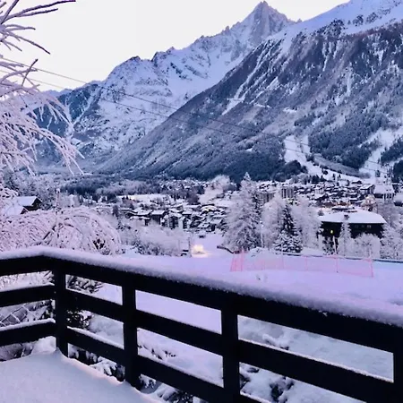 Chalet Chemin De La Pierre A Ruskin Chalet *