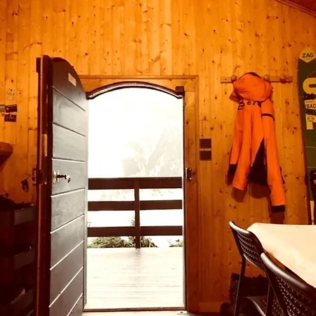 Chalet Chemin De La Pierre A Ruskin Chalet *